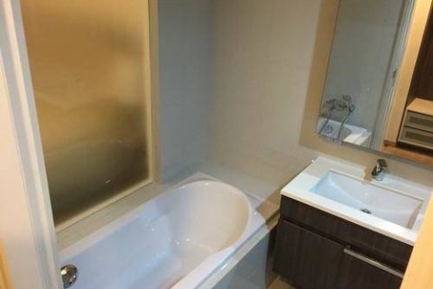 Кондоминиум с 2 спальнями в Бангкоке, Таиланд № 144025 - фото 11