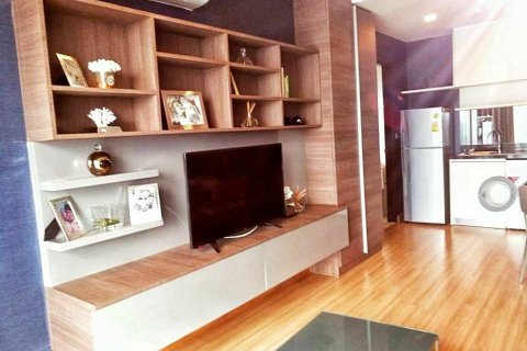 Studio in the Condo in Watthana, Bangkok, Thailand  № 137955 - photo 2