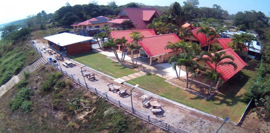 Отель в Тот Пханоме, Таиланд  № 137956