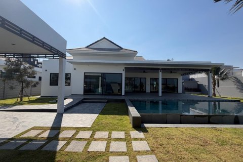 Вилла в Хуа Хине, Таиланд с 3 спальнями  № 166761