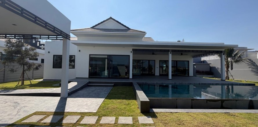 Villa à Hua Hin, Thaïlande 3 chambres № 166761