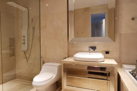 Condo in Watthana, Bangkok, Thailand, 2 bedrooms  № 148681 - photo 16