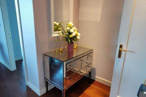 Condo in Watthana, Bangkok, Thailand, 2 bedrooms  № 148681 - photo 8