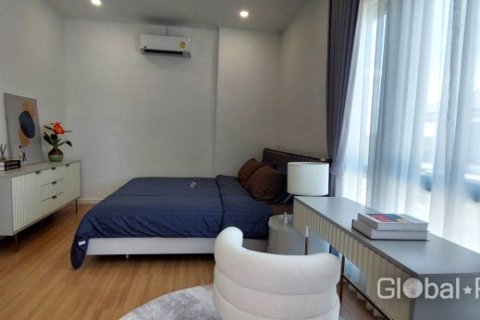 Maison à Pattaya, Thaïlande 4 chambres № 54036 - photo 10