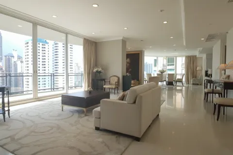 Apartment in Bangkok, Thailand 4 bedrooms № 118636 - photo 21
