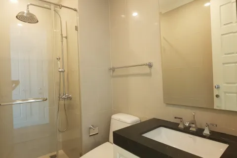 Apartment in Bangkok, Thailand 4 bedrooms № 118636 - photo 15