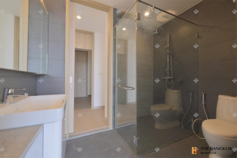 Condo in Bangkok, Thailand, 2 bedrooms  № 209256 - photo 4