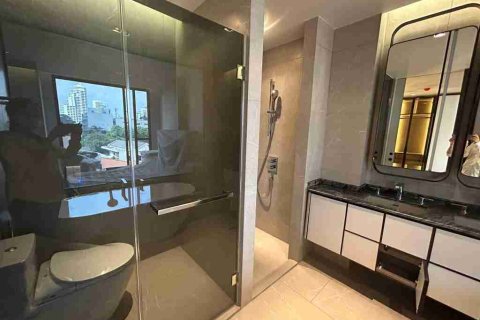 Condo in Bangkok, Thailand, 3 bedrooms № 184059 - photo 19