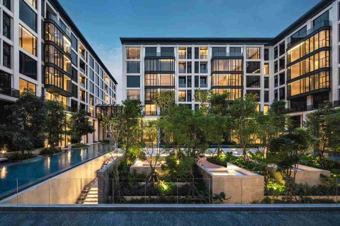 Condo in Bangkok, Thailand, 3 bedrooms № 184059 - photo 2
