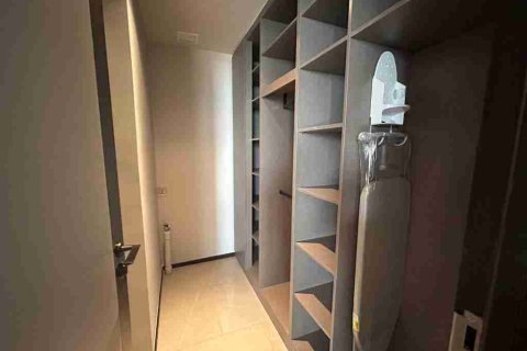 Condo in Bangkok, Thailand, 3 bedrooms № 184059 - photo 4