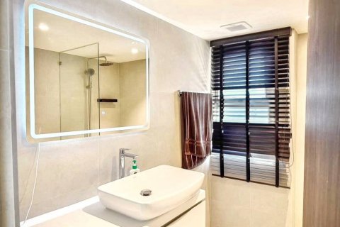 Кондоминиум с 1 спальней в Бангкоке, Таиланд № 115462 - фото 8