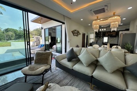 Villa in Surat Thani, Thailand 4 bedrooms № 119599 - photo 7