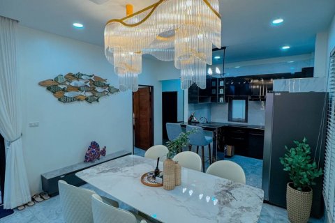 Villa in Surat Thani, Thailand 4 bedrooms № 119599 - photo 4