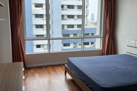 Квартира в Клонг Тоэй, Бангкок, Таиланд с 2 спальнями  № 135468 - фото 7