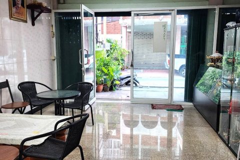 Propriété commerciale à Sathon, Bangkok, Thaïlande № 135467 - photo 2