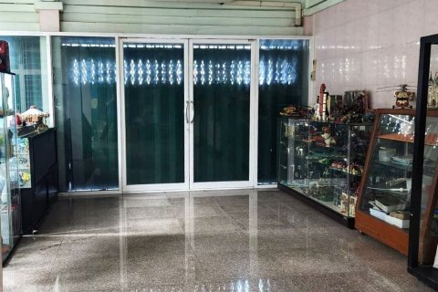 Propriété commerciale à Sathon, Bangkok, Thaïlande № 135467 - photo 3