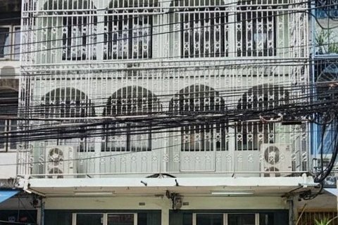 Propriété commerciale à Sathon, Bangkok, Thaïlande № 135467 - photo 1