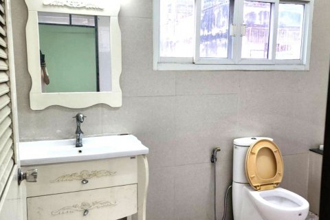 Propriété commerciale à Sathon, Bangkok, Thaïlande № 135467 - photo 12