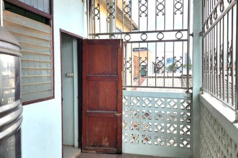 Propriété commerciale à Sathon, Bangkok, Thaïlande № 135467 - photo 15