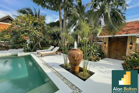 Casa de 5 dormitorios en Jomtien Beach, Pattaya, Tailandia № 210974 - foto 7