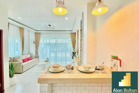 Adosado de 2 dormitorios en Pattaya, Tailandia № 210978 - foto 6