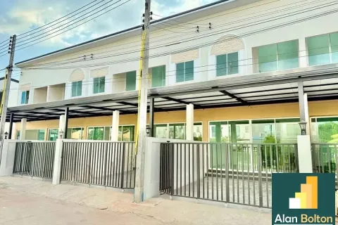 Townhouse in Pattaya, Thailand 2 bedrooms № 210978