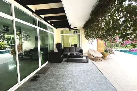 Casa de 3 dormitorios en Pattaya, Tailandia № 210976 - foto 30