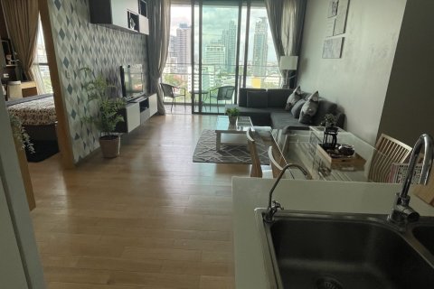 Condo in Watthana, Bangkok, Thailand, 2 bedrooms № 160488 - photo 3