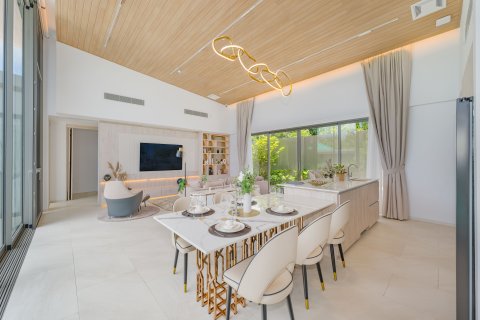 Villa in Phuket, Thailand 3 bedrooms № 160493 - photo 8
