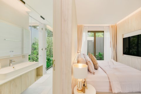 Villa in Phuket, Thailand 3 bedrooms № 160493 - photo 14