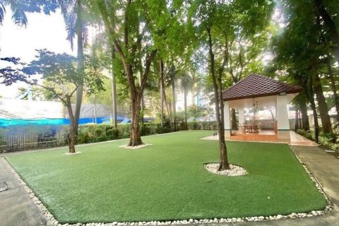 Condo in Watthana, Bangkok, Thailand, 3 bedrooms  № 160489 - photo 23