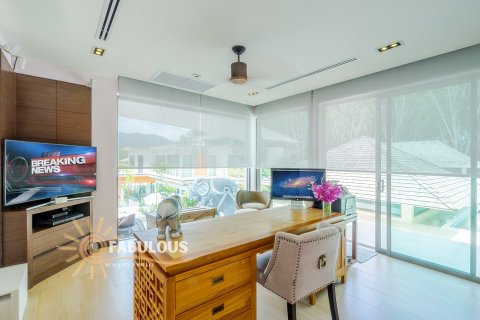 Villa in Bang Tao, Thailand 3 bedrooms № 179409 - photo 5