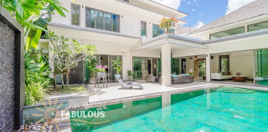 Villa in Bang Tao, Thailand 3 bedrooms № 179409