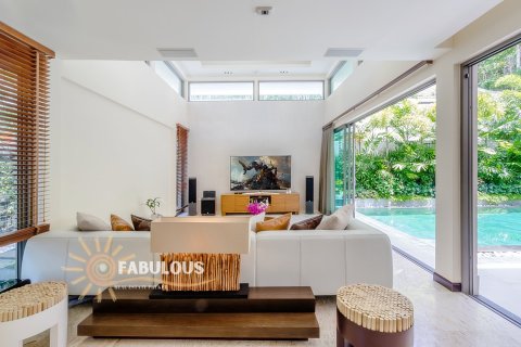 Villa in Bang Tao, Thailand 3 bedrooms № 179409 - photo 3