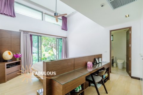 Villa in Bang Tao, Thailand 3 bedrooms № 179409 - photo 7