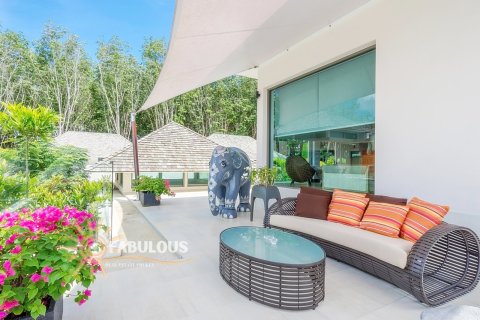 Villa in Bang Tao, Thailand 3 bedrooms № 179409 - photo 8