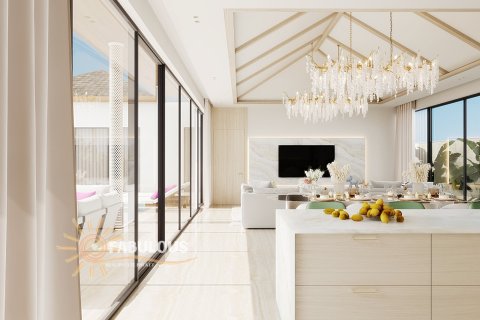 Villa in Bang Tao, Thailand 3 bedrooms № 179411 - photo 11