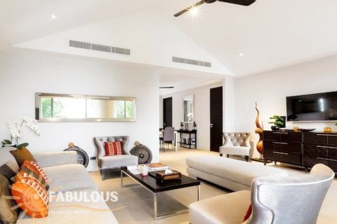 Villa in Phang Nga, Thailand 4 bedrooms № 179406 - photo 11