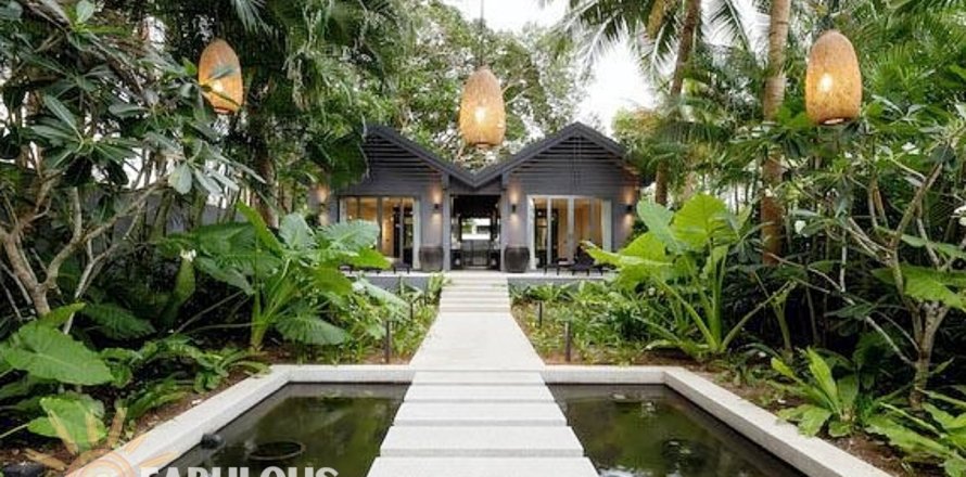 Villa in Phang Nga, Thailand 4 bedrooms № 179406