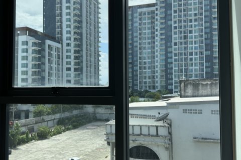 Studio dans le Condo à Phra Khanong, Bangkok, Thaïlande  № 145914 - photo 6