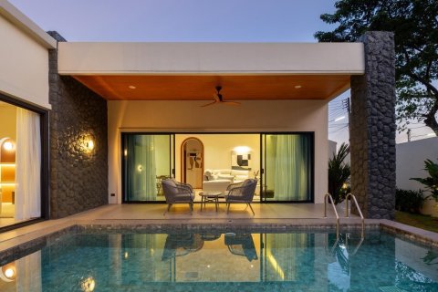 Villa in Phuket, Thailand 2 bedrooms № 171217 - photo 19