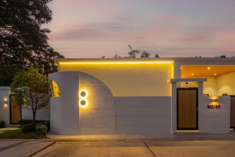 Villa in Phuket, Thailand 2 bedrooms № 171217 - photo 20