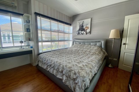 House in Khan Na Yao, Bangkok, Thailand 4 bedrooms № 142253 - photo 6