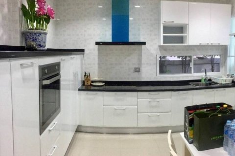 House in Khan Na Yao, Bangkok, Thailand 4 bedrooms № 142253 - photo 8
