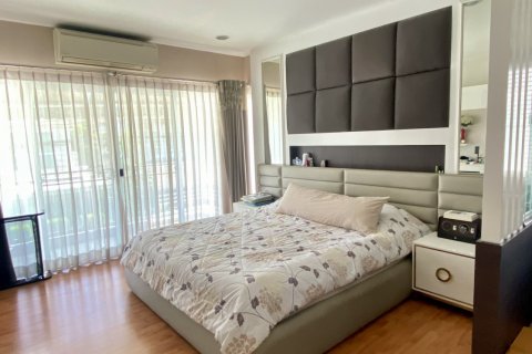 House in Khan Na Yao, Bangkok, Thailand 4 bedrooms № 142253 - photo 14