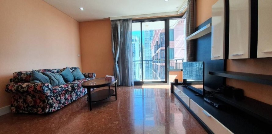 Condo in Khlong Toei, Bangkok, Thailand, 2 bedrooms  № 161143