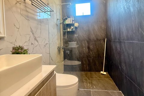House in Pattaya, Thailand 3 bedrooms № 233893 - photo 21