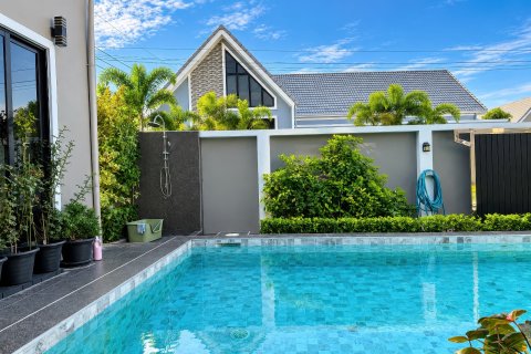 House in Pattaya, Thailand 3 bedrooms № 233893 - photo 4