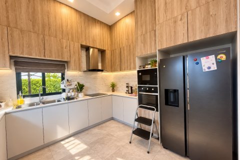 House in Pattaya, Thailand 3 bedrooms № 233893 - photo 15