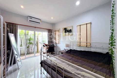 Casa de 3 dormitorios en Pattaya, Tailandia № 210212 - foto 20